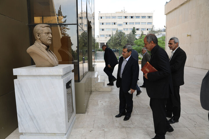 بازدید کمیسیون امنیت از سازمان انرژی اتمی