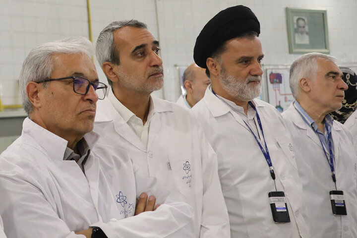 بازدید کمیسیون امنیت از سازمان انرژی اتمی