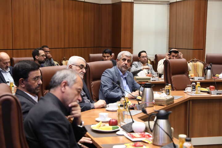بازدید کمیسیون امنیت از سازمان انرژی اتمی