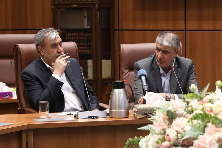 بازدید کمیسیون امنیت از سازمان انرژی اتمی
