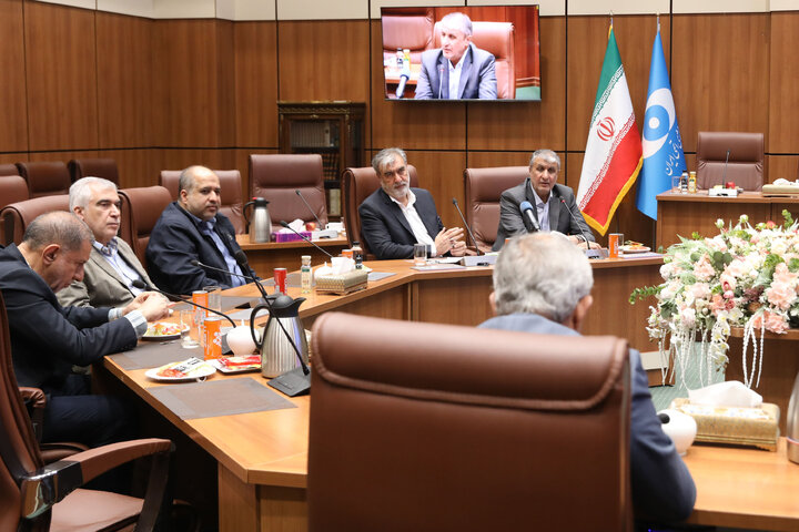 بازدید کمیسیون امنیت از سازمان انرژی اتمی