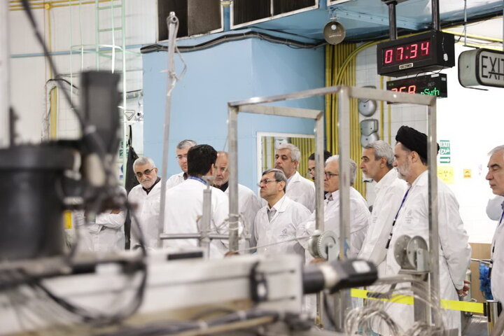 بازدید اعضای کمیسیون امنیت ملی مجلس از رآکتور تحقیقاتی تهران در آستانه نشست شورای حکام آژانس/ پیش‌بینی پاسخ لازم در صورت شیطنت غربی‌ها در شورای حکام
