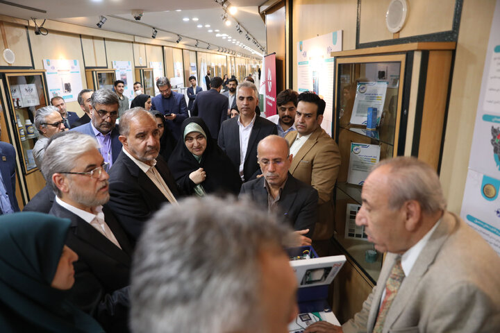 نمایشگاه دستاوردهای پارک های علمی فن آوری در حوزه محیط زیست