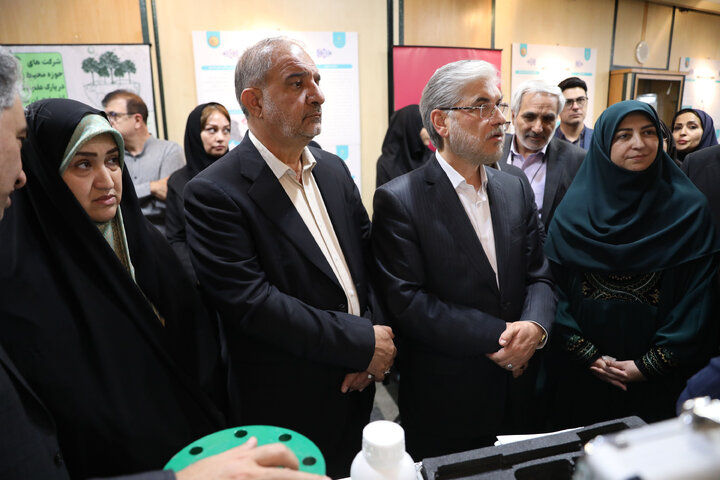 نمایشگاه دستاوردهای پارک های علمی فن آوری در حوزه محیط زیست