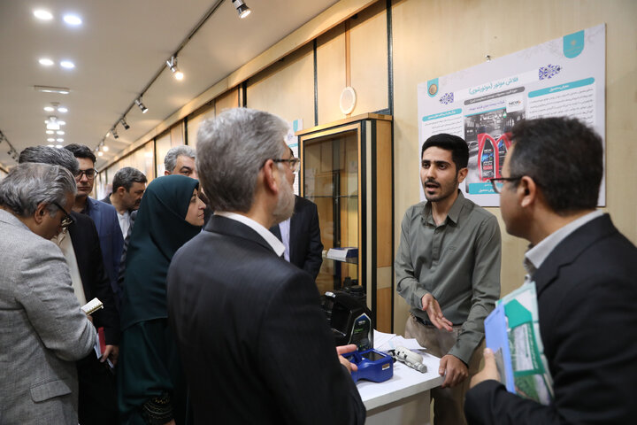 نمایشگاه دستاوردهای پارک های علمی فن آوری در حوزه محیط زیست