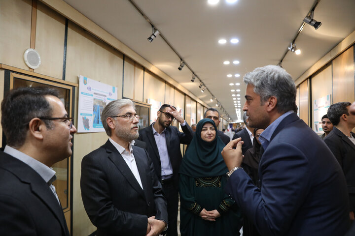 نمایشگاه دستاوردهای پارک های علمی فن آوری در حوزه محیط زیست