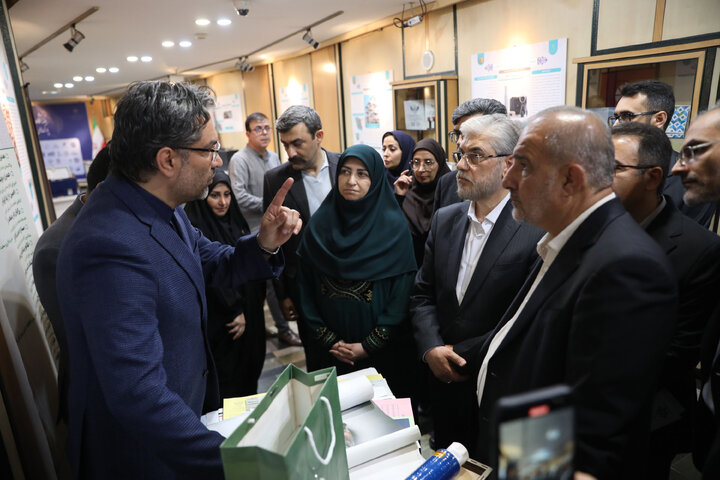 نمایشگاه دستاوردهای پارک های علمی فن آوری در حوزه محیط زیست