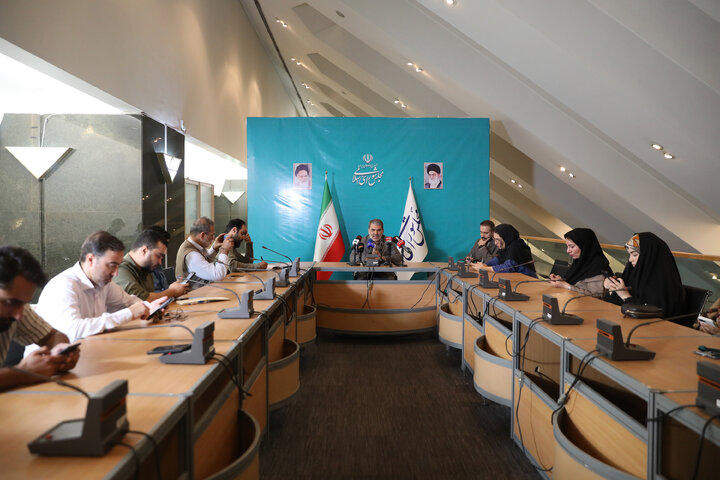 نشست خبری زنگنه
