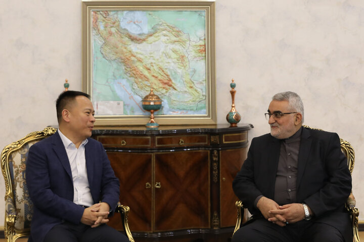 دیدار سر کنسول چین در بندر عباس با علا الدین بروجردی