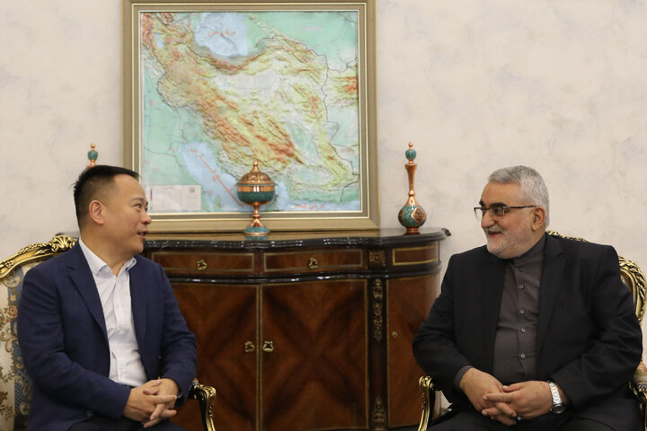 دیدار سر کنسول چین در بندر عباس با  رئیس گروه دوستی ایران