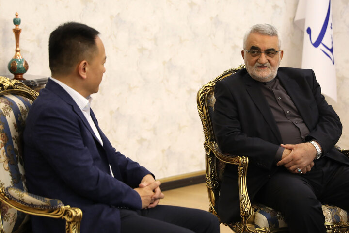 دیدار سر کنسول چین در بندر عباس با علا الدین بروجردی