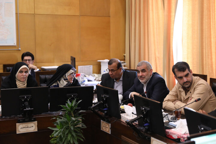 نشست اعضای کمیسیون عمران با حضور وزیر نیرو