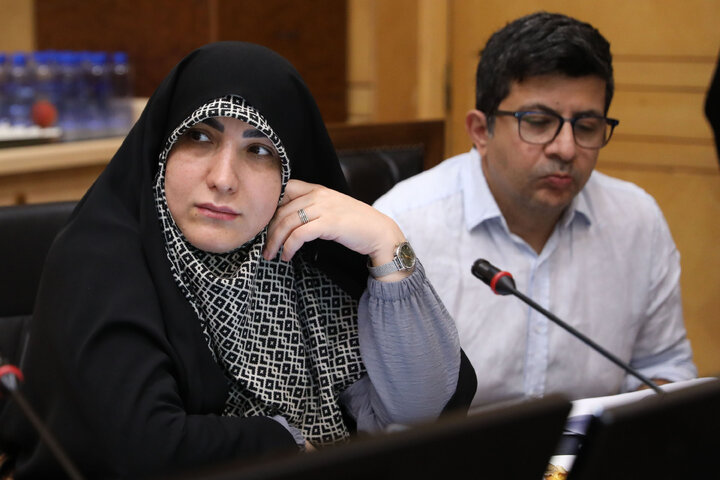 نشست اعضای کمیسیون صنایع با حضور رئیس بانک مرکزی