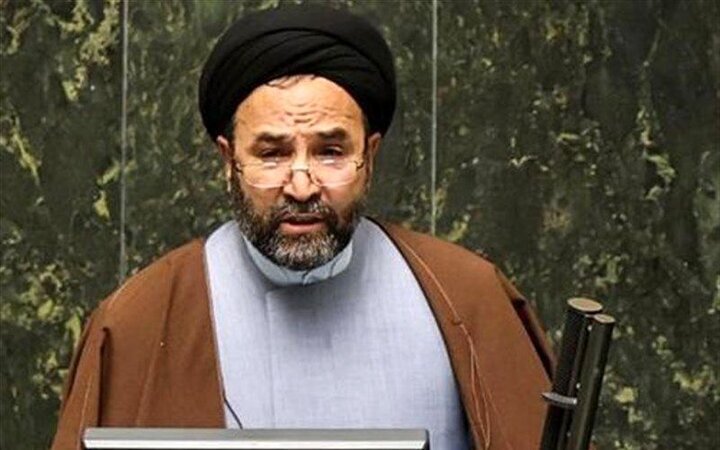 اجازه نمی‌دهیم پروژه عبور از احیای دریاچه ارومیه راه به جایی ببرد