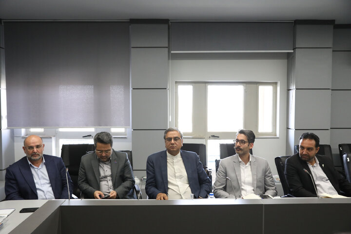 حضور رئیس فراکسیون محیط زیست در اولین نشست کمیته HSE