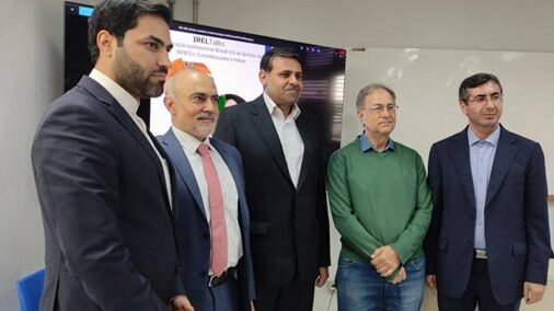 بریکس ظرفیت شکل‌دهی به نظم جهانی جدید را دارد/ آمریکا قدرت تعیین‌کننده جهانی را ندارد و قطب‌های جدیدی ظهور کرده‌اند
