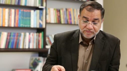 توئیت عضو دفتر حفظ و نشر آثار انقلاب درباره اعطای نشان «سمت درست تاریخ» به مقامات ونزوئلایی