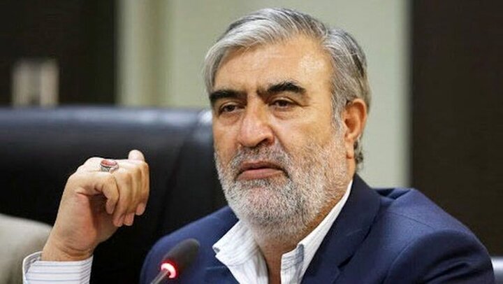 مبنای عمل شورای حکام آژانس بین‌المللی انرژی اتمی سیاسی کاری بوده است