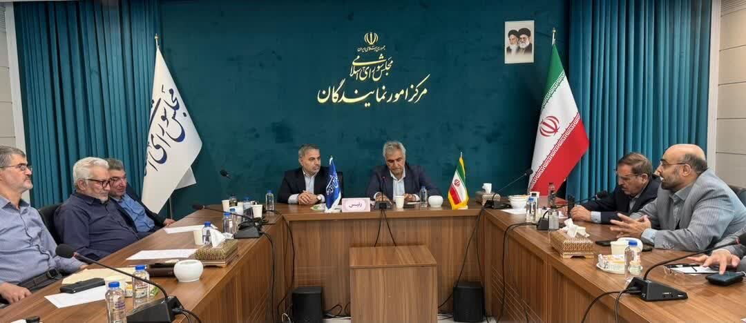 نشست نماینده اسفراین با مجمع نمایندگان ادوار خراسان شمالی برگزار شد/ قوامی: تاکنون 58 درصد از بودجه مصوبه استان در سال 1404 را دریافت کرده‌ایم