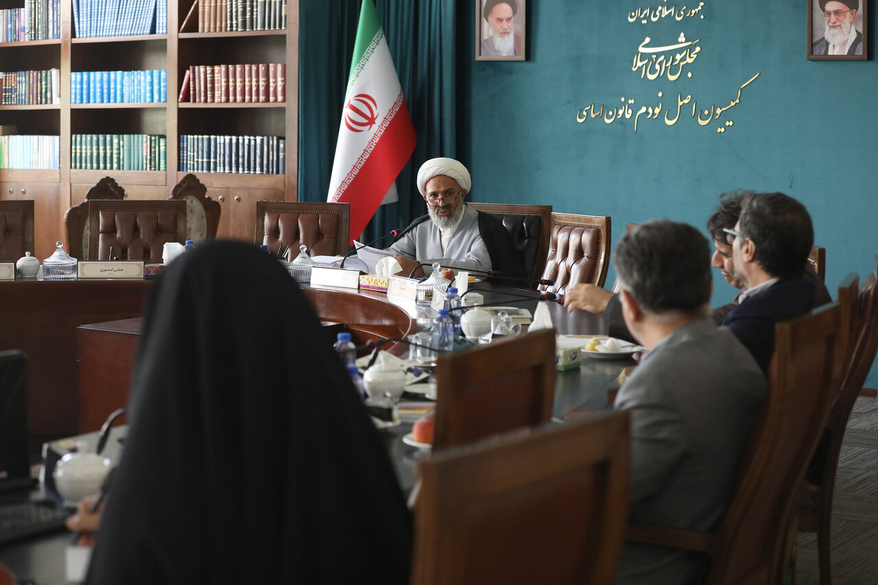 پرونده رسیدگی به امنیت شغلی مدیران کنترل کیفیت استاندارد واحدهای تولیدی و نظارت بر کنترل کیفیت کالاها روی میز کمیسیون اصل نودم مجلس
