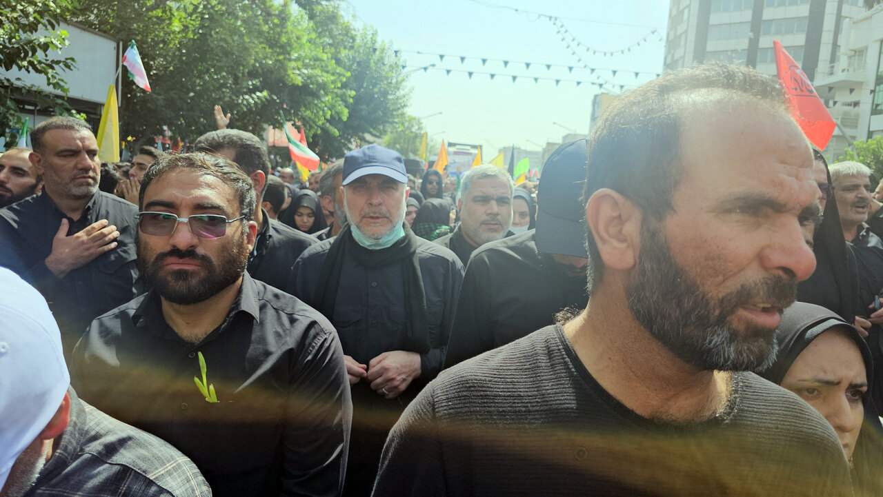 مراسم تشییع پیکر شهدای اقتدار ایران/ حضور سران قوا در بدرقه سرداران و دانشمندان شهید