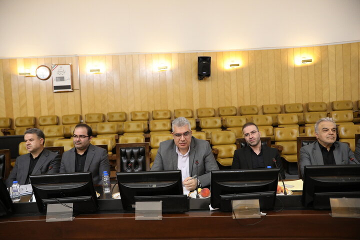 جلسه کمیسیون اقتصادی با حضور وزیر اقتصاد و دارایی و جهاد کشاورزی