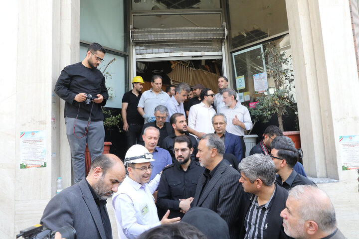 گزارش تصویری/بازدید اعضای کمیسیون عمران از خانه های تخریب شده در حمله رژیم صهیونیستی.