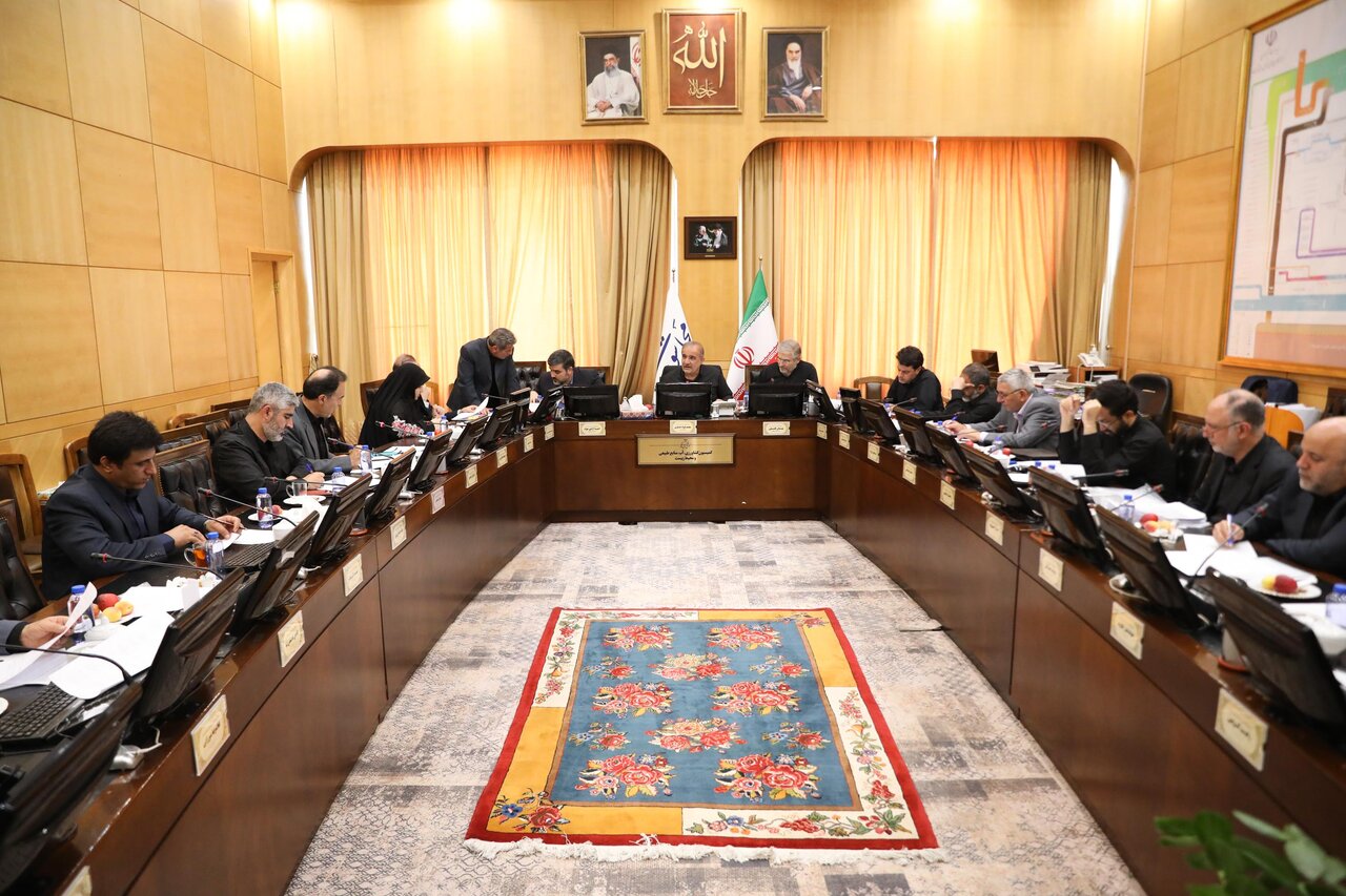 طرح دو فوریتی حمایت از تولید کشاوزی و تامین مواد غذایی در کمیسیون کشاورزی تصویب شد/گره بازار روغن با تسریع در توزیع رفع می‌شود