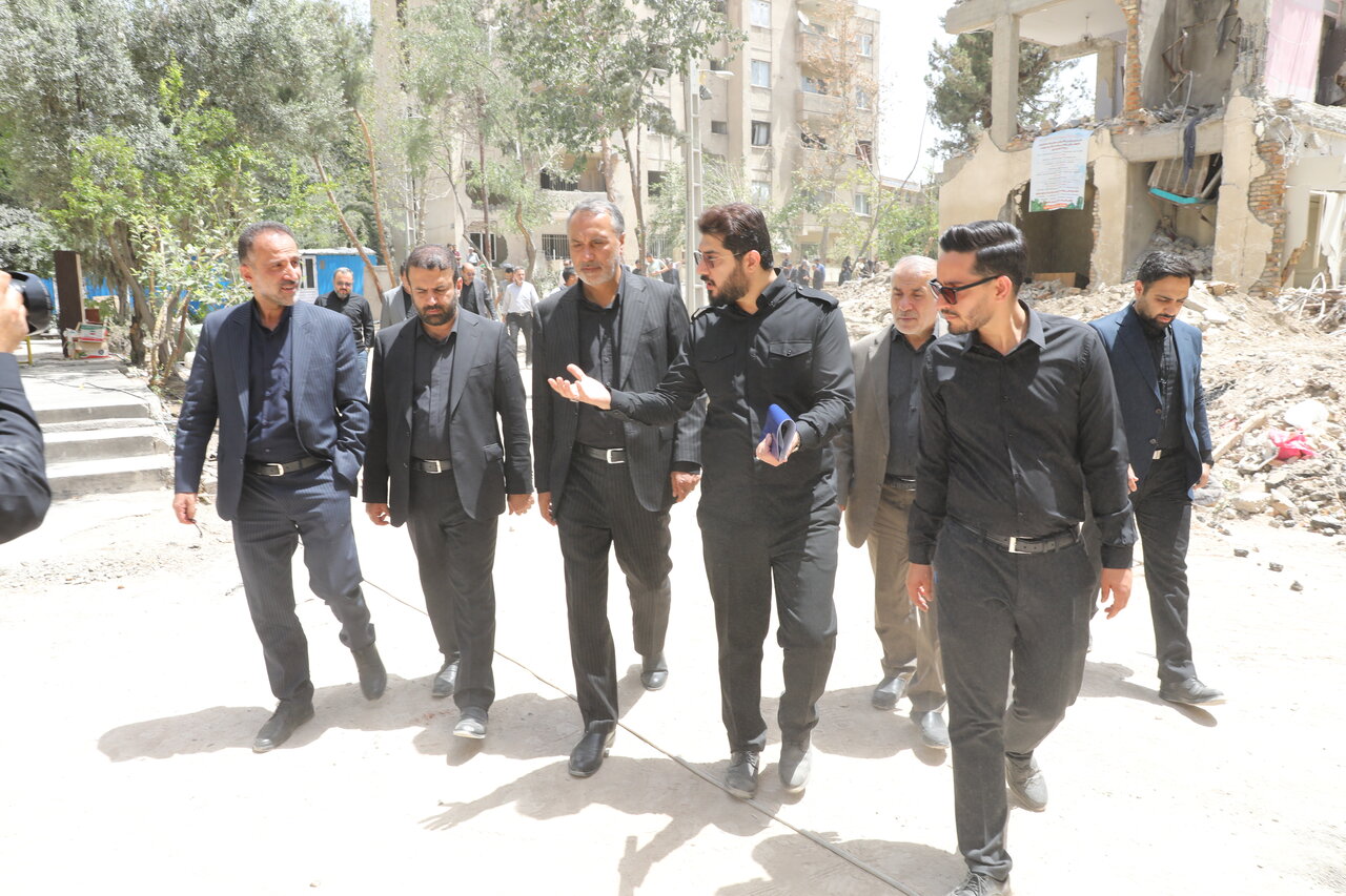 بازدید اعضای کمیسیون عمران از ساختمانهای آسیبدیده در جنگ/ نهادهای حاکمیتی اسکان اضطراری ساکنان این خانهها را فراهم کنند