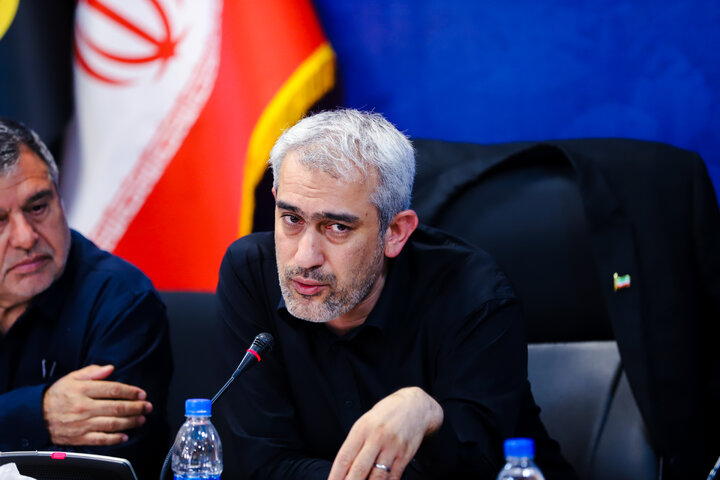 نشست مشترک اعضای کمیسیون برنامه با وزیر اقتصاد