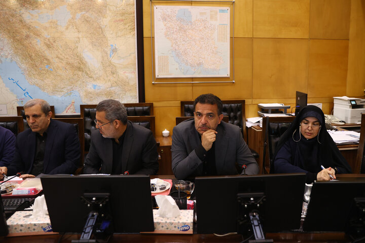 نشست کمیسیون عمران مجلس با حضور وزیر راه و شهرسازی