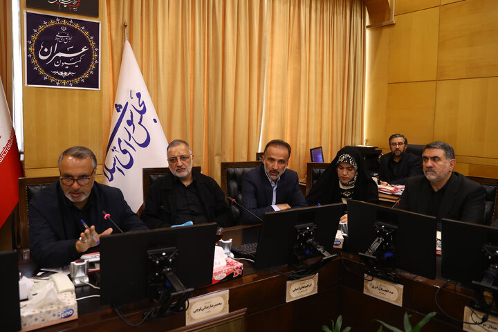 نشست کمیسیون عمران مجلس با حضور وزیر راه و شهرسازی