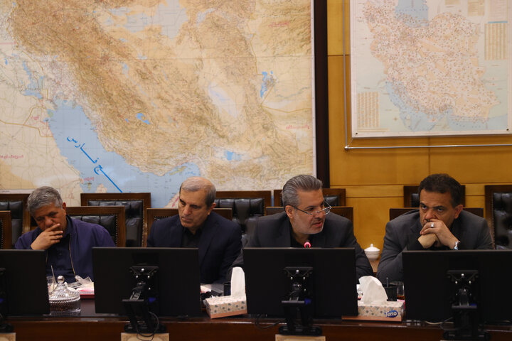 نشست کمیسیون عمران مجلس با حضور وزیر راه و شهرسازی