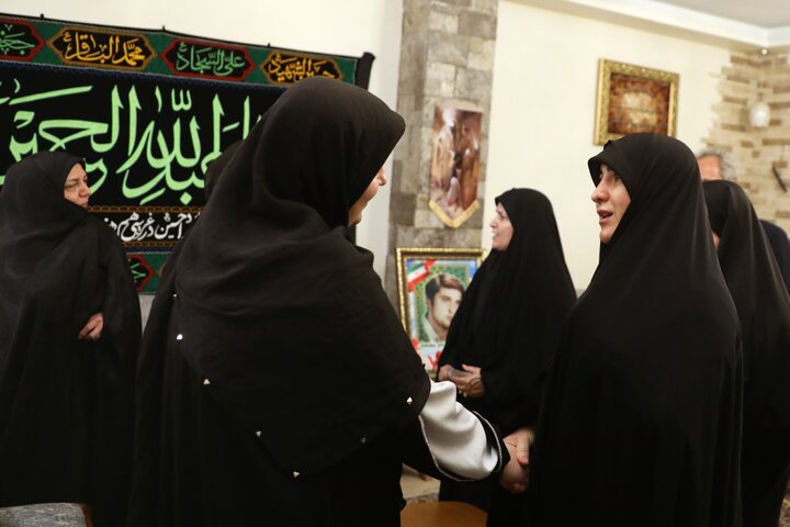 دیدار با خانواده شهید اقتدار