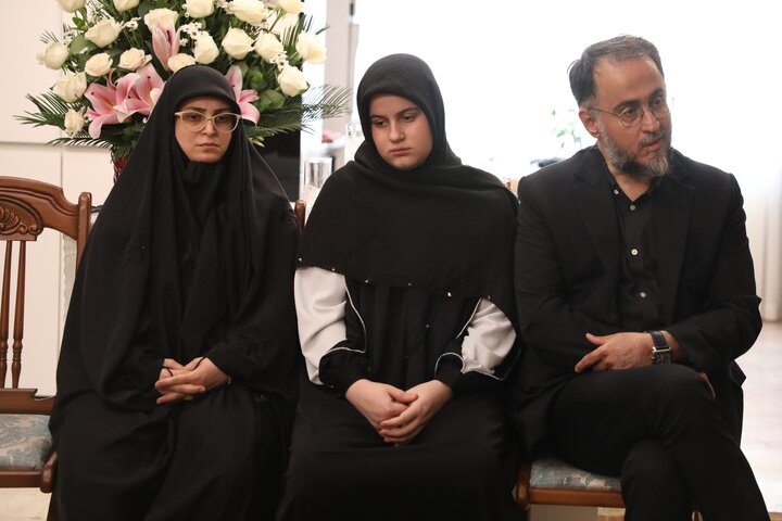 دیدار با خانواده شهید اقتدار