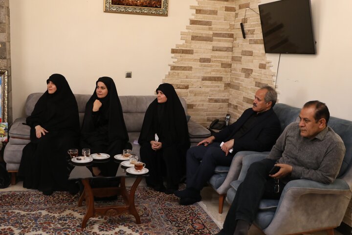 دیدار با خانواده شهید اقتدار
