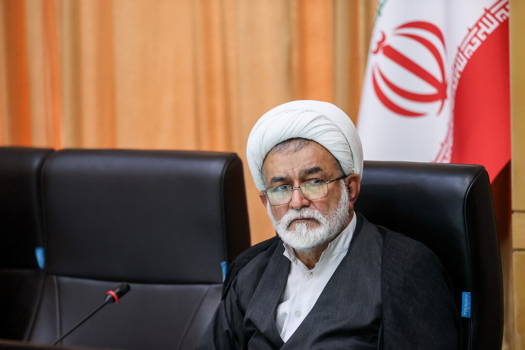 تحریم‌های نفتی واشنگتن تشریفاتی است/ راه‌های خنثی‌سازی تحریم‌ها را بَلد هستیم