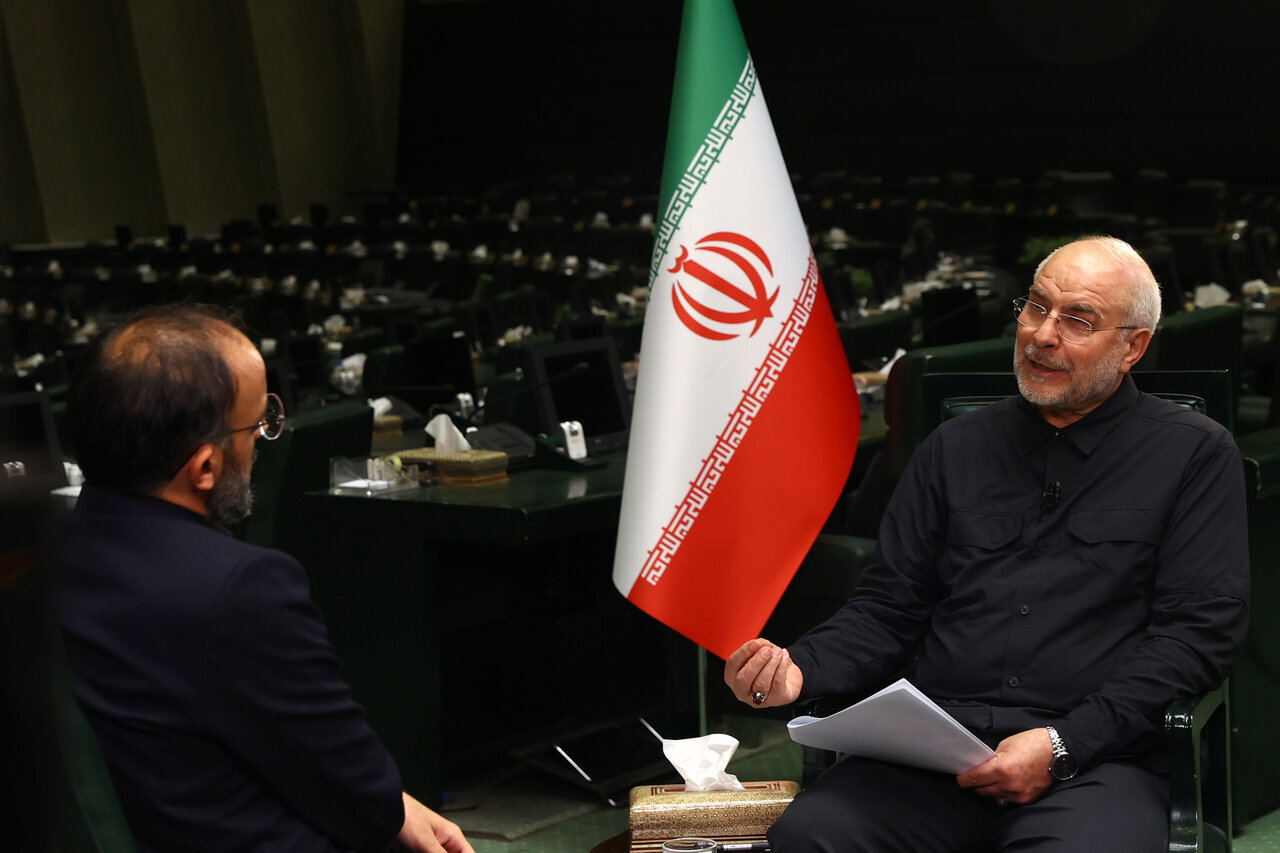گفت‌وگوی مهم رئیس مجلس از ابعاد و جزئیات جنگ تحمیلی ۱۲ روزه