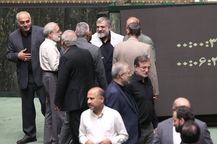 ناطقان میان دستور نشست علنی یکشنبه 22 تیر 1404