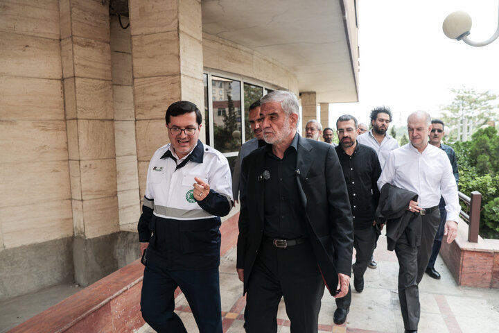 بازدید اعضای کمیسیون امور داخلی کشور از مناطق آسیب دیده از جنگی تحمیلی 12 روزه