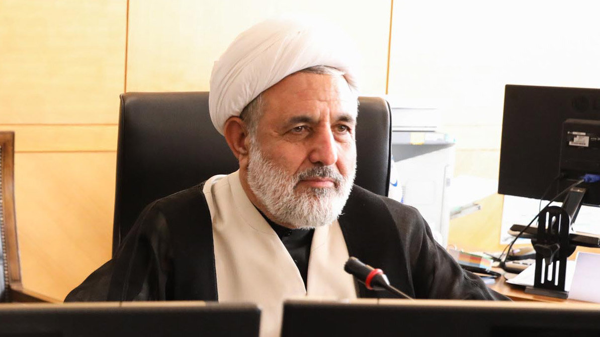 برون رفت از وضعیت فعلی با تمرکز دولت و مجلس بر ابرمشکلات اقتصادی