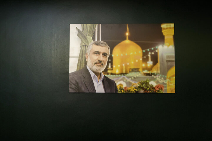 حضور دکتر قالیباف در منزل شهیدان طهرانچی، شادمانی و حاجی‌زاده