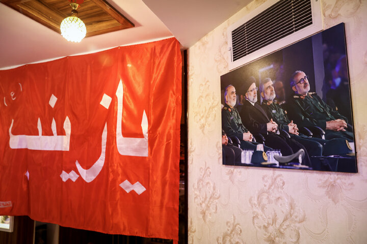 حضور دکتر قالیباف در منزل شهیدان طهرانچی، شادمانی و حاجی‌زاده