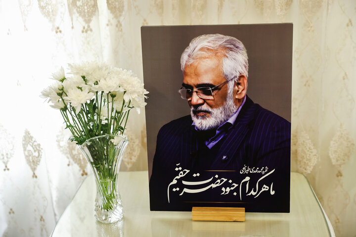 حضور دکتر قالیباف در منزل شهیدان طهرانچی، شادمانی و حاجی‌زاده