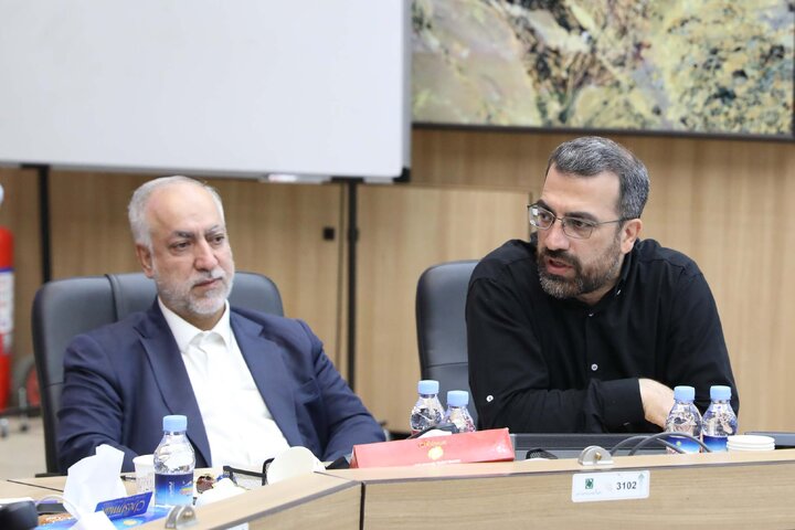 بازدید نمایندگان مجمع استان تهران از ستاد بحران شهرداری