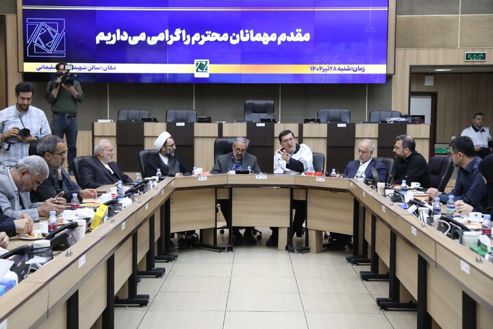 بازدید نمایندگان مجمع استان تهران از ستاد بحران شهرداری