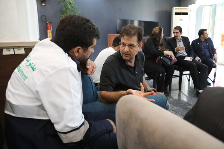حضور نمایندگان مجمع استان تهران در محل اسکان شهروندان آسیب دیده