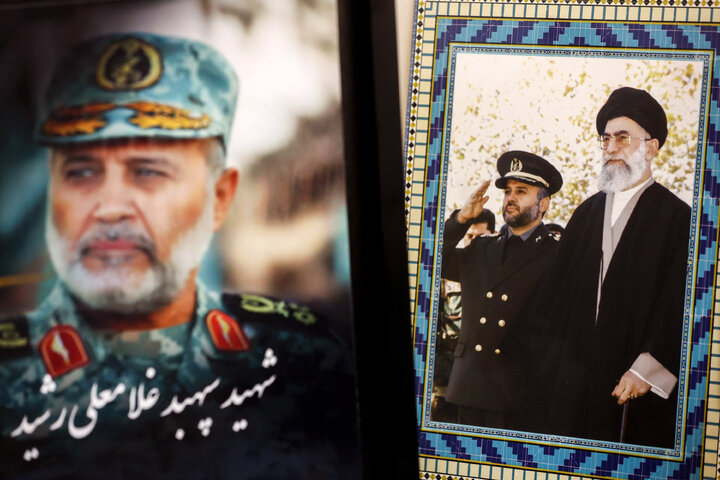 حضور دکتر قالیباف در منزل سرداران شهید رشید، سلامی و محققی