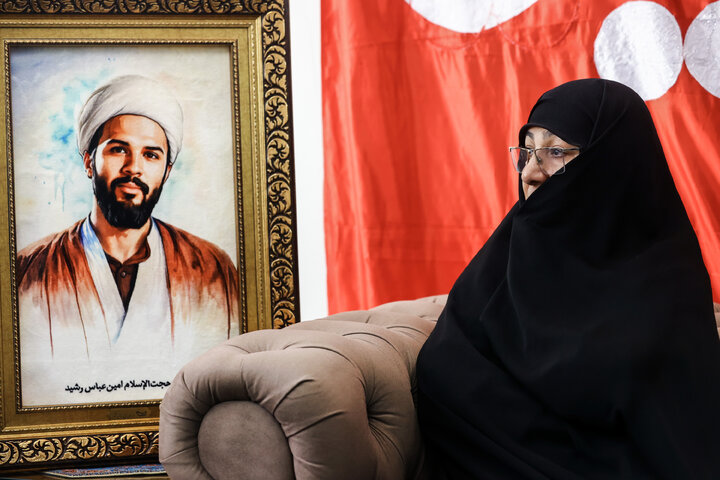 حضور دکتر قالیباف در منزل سرداران شهید رشید، سلامی و محققی