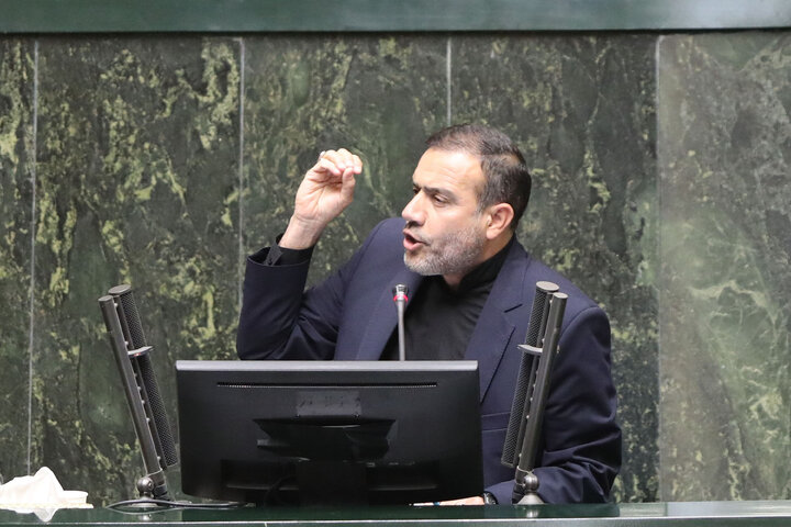 ناطقان میان دستور نشست علنی 31 تیر ماه 1404